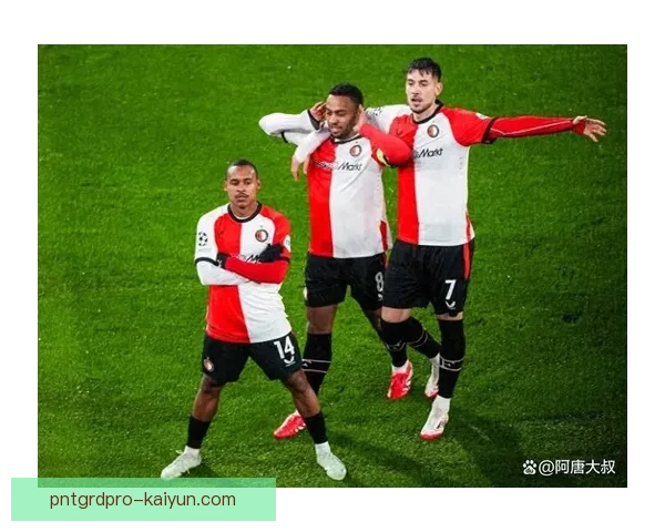 费耶中场组织能力持续提升，助力球队发挥稳健表现